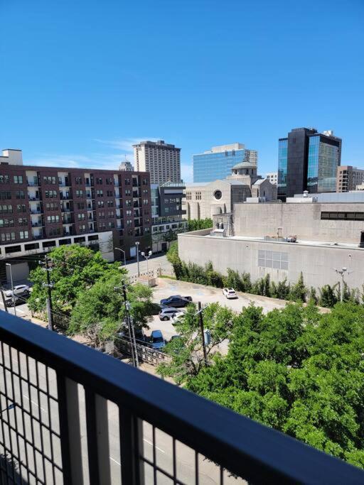 Sodo City Gem: Rooftop Skyline Pool Parking Wi-Fi 休斯敦 外观 照片
